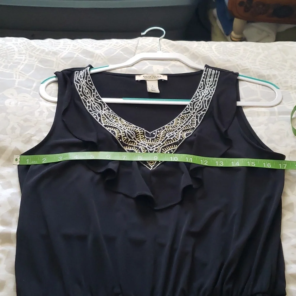 White House Black Market Sleeveless Metallic Embroidered V Neck Peplum Top - Picture 12 of 14